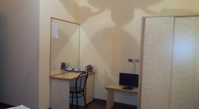 Albergo Tarsia, Varaa Hotelli Hotellit Pollino pysäköinnillä, Pysäköinti