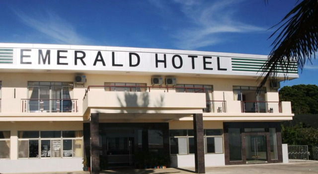 Emerald Hotel & Restaurant, Book Hotel Hotels in Tongatapu Island with Breakfast, Breakfasts