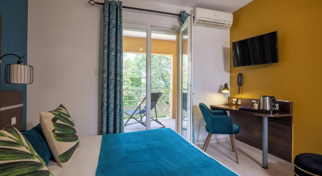 Двухместный номер Comfort с балконом The Originals City, Hôtel Côté Sud, Marseille Est