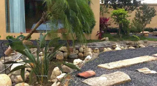 Tingting Inn, Rezerwuj Hotel Hotele w Dehong z parkingiem, Parking