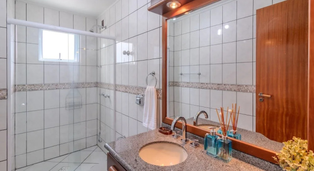 Апартаменты 3BR Seafront apt w/ BBQ in Itapema Con0101