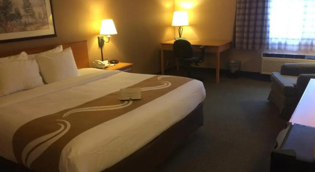 Standard Zimmer Quality Inn