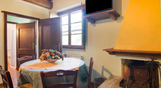 Farmhouse by Lake Trasimeno with Pool, Забронировать Дом для отпуска Отели Озера Тразимено с парковкой, Парковка