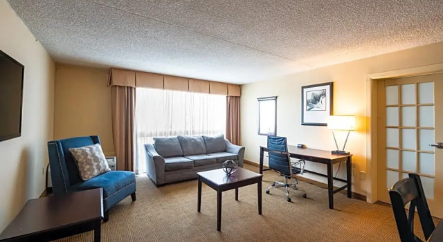 Двухместный люкс c 1 комнатой Holiday Inn South Plainfield-Piscataway by IHG