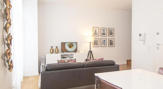 Baixa chiado 2 bedroom duplex apt with elevator