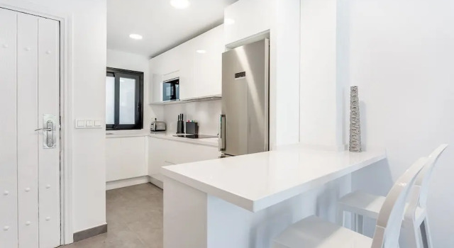 by RIVA - Beautiful 1 Bedroom Chic Apartment in Banus Gardens, Забронировать Апартаменты/квартира Отели Марбелья с парковкой, рядом с Casino Marbella, Парковка