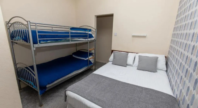 Четырёхместный номер Standard California Guest House