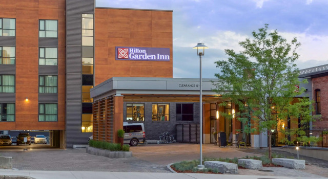 Номер Standard Hilton Garden Inn Burlington Downtown