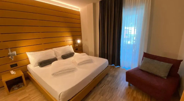 Семейный номер Comfort Lake Front Hotel Mirage
