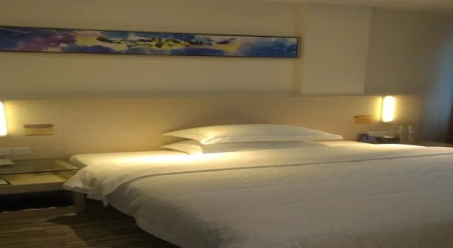 Sanyuehua Hotel, Забронировать Отель Хэчи Гуанси-Чжуанский автономный район