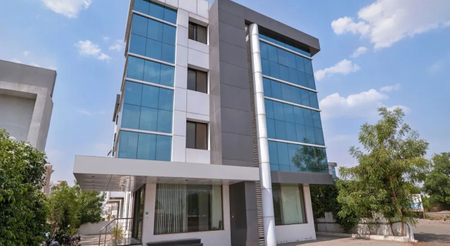 OYO 12053 Hotel Shri Govind, Забронировать Отель Ширди штат Махараштра, рядом с Железнодорожный вокзал Сайнагар