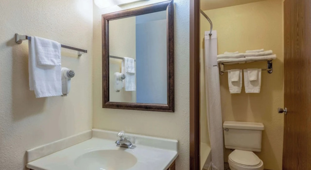 Suite Super 8 Butte
