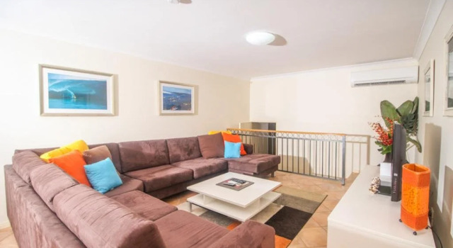 Absolute Beachfront Holiday House, Buchen Sie Hotel Hotels in Queensland mit Parkplatz, Parkplätze