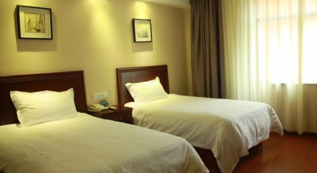 GreenTree InnTaizhou Linhai Passenger Transport Center Lamei Road Hote, Book Hotel Hoteller i Linhai med parkering, Parkering