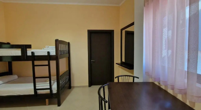 Семейный номер Standard с балконом Hotel Kroi