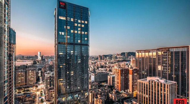Radisson RED Hotel Zhuhai Gongbei Port, Book Hotel Gongbei Guangdong