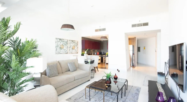 Maison Privee - Sleek Stay in Dubai Marina Famous Twisting Tower, Забронировать Апартаменты/квартира Апартаменты Эмирата Дубая, рядом с Остановка трамвая Marina Towers, Апартаменты/квартира