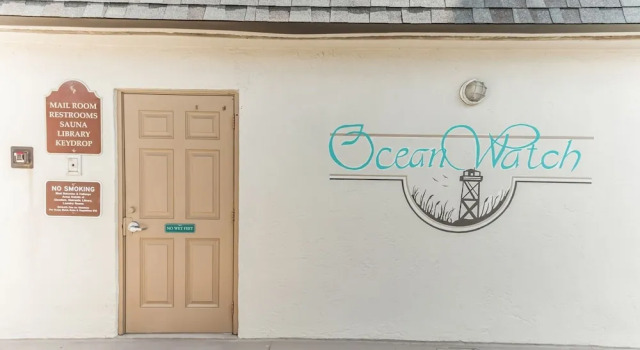 2 Bedroom Steps From the Beach in Ormond Beach, FL 2 Condo by Redawning, Забронировать Отель Ормонд-бай-те-Си штат Флорида, рядом с Ormond Scenic Loop &amp; Trail