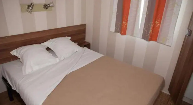Mobil Home spacieux proche Royan, Rezerwuj Hotel Royan Côte de Beauté