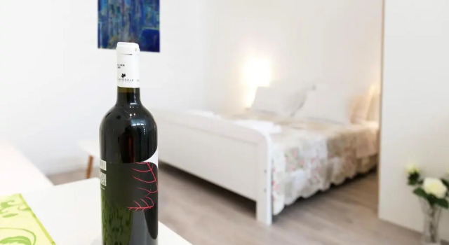 Студия Apartments Sara