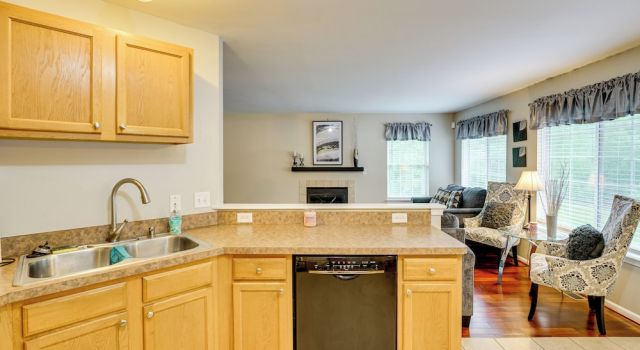 Pets Welcome: Convenient Family Home in Westland!, Buchen Sie Hotel Westland Michigan