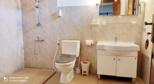 Семейное бунгало с красивым видом из окна Keyani Bungalows Lovina
