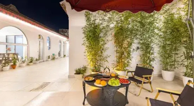 Floral Hotel· Beijing Guantang Hotel, Book Hotel Hoteller i Beijing Province med parkering, Parkering