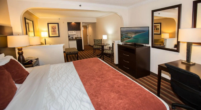 Люкс Best Western Plus Ambassador Suites