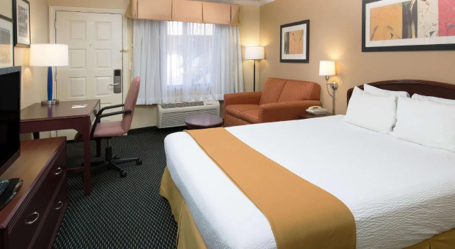 Двухместный номер Standard Days Inn by Wyndham Pinole Berkeley