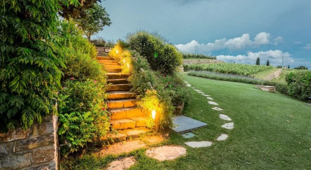 Luxury Chianti Between Grapes in Panzano Chianti, Book Hotel Greve in Chianti Chianti