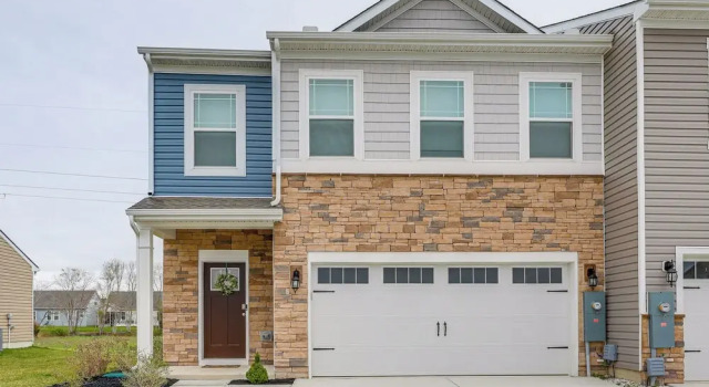 Апартаменты 5 Mi to Bethany Beach: Townhome w/ Pool!