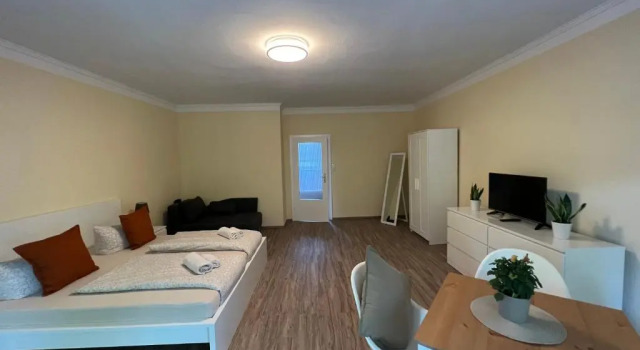 Апартаменты New Renovated and near Centrum