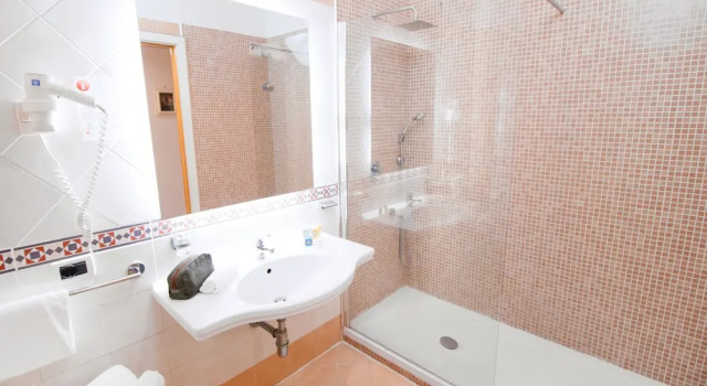 Номер Comfort с частичным видом на море Hotel Rivage
