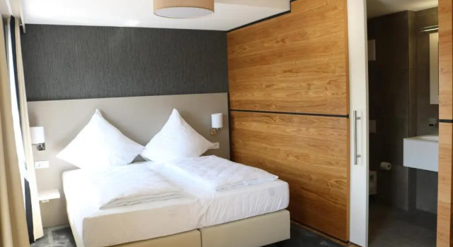 BA Hotel, Varaa Hotelli Hotellit Baijeri pysäköinnillä, Pysäköinti