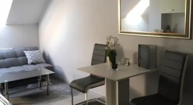 Hotel Forras, Rezervovat Hotel Komárom 