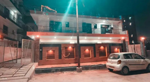 OYO Hotel Pinaki Stay Near Noida Sector 51 Metro Station, Забронировать Отель Нойда штат Уттар-Прадеш