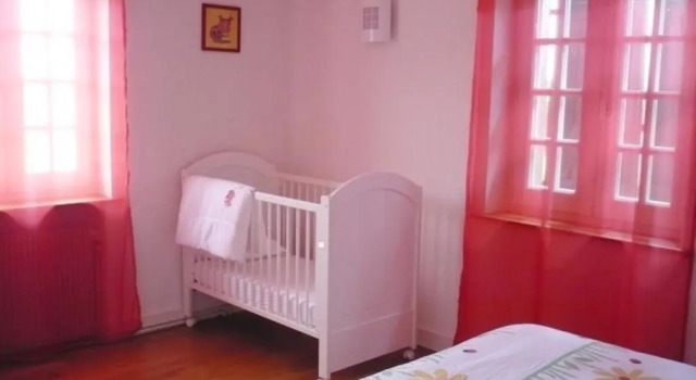 Gîte Renaison, 4 pièces, 6 personnes - FR-1-496-110, Rezerwuj Hotel Renaison Owernia