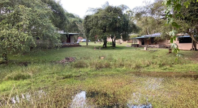 Jungle Hut Resort, Забронировать Курортный отель Отели Масинагуди с бассейном, Бассейн