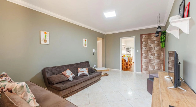 Excelente Localização, 50mts da praia no centro de Bombinhas - Apto 2 dorms 6 pessoas, Забронировать Отель Бомбиньяс Санта-Катарина