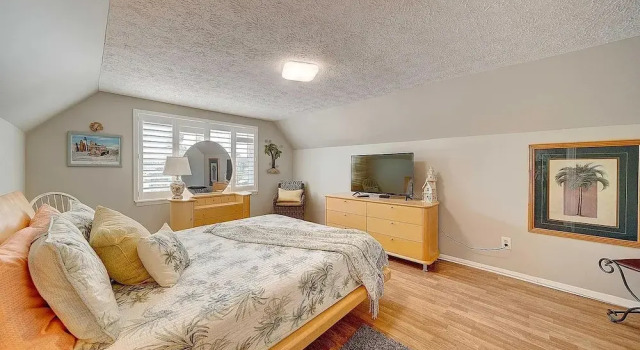 Coastal Bliss, Book Feriehus Hoteller i Lower Grand Lagoon med parkering, Parkering