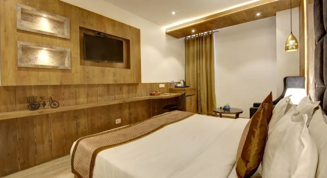 Town Pallace Inn Patel Nagar New Delhi, Забронировать Отель Отели Нью-Дели с завтраком, Завтраки