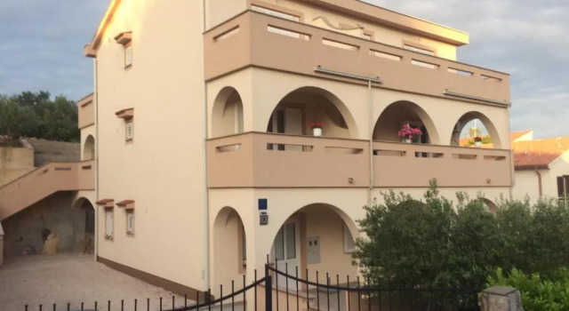 Апартаменты с 2 комнатами Apartments Esad