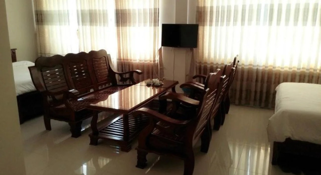 Nha Khach Con Dao