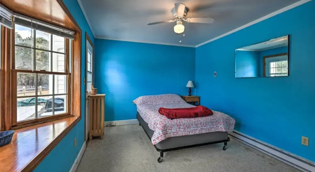Cape Cod Retreat w/ Gas Grill, Steps to Beach, Buchen Sie Ferienwohnung  