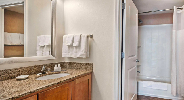 Двухместный люкс c 1 комнатой Residence Inn by Marriott Mt. Laurel at Bishop's Gate