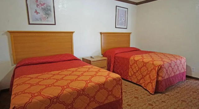 Четырёхместный номер Standard Rosa Bell Motel - Los Angeles