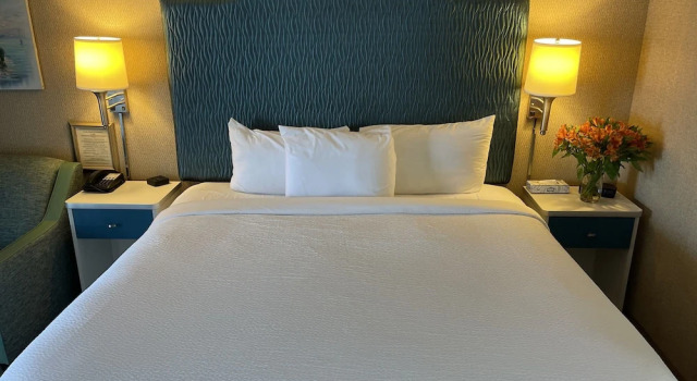 Номер Premium Kings Port Inn