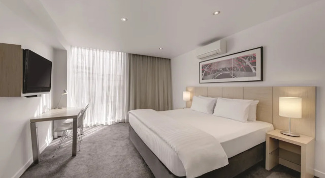 Двухместный номер Corner Travelodge Hotel Melbourne Docklands