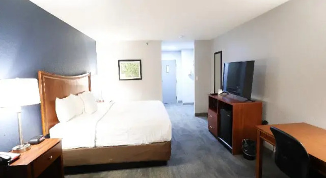 Номер Deluxe Greenfield Inn & Suites Elizabethtown, KY I65 Exit 94