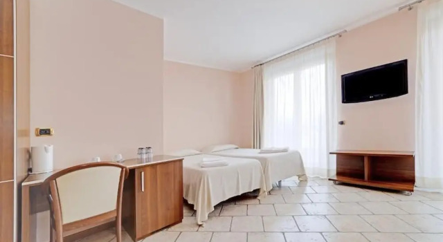 Четырёхместный номер Superior Hotel Grotto Bagat